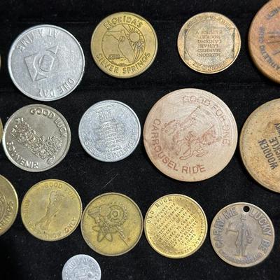 WOODEN NICKELS AND MEDALLIONS