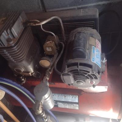 Sears Craftsman 4HP 20 Gallon Tank Air Compressor