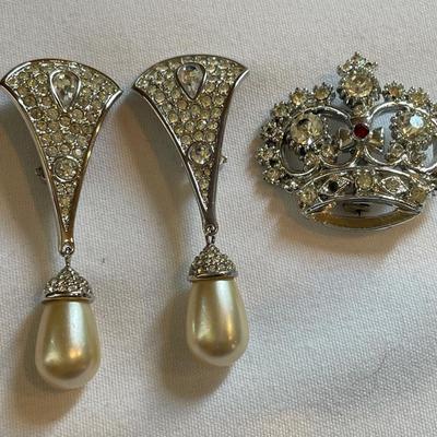 Crown pin and clip on earrings