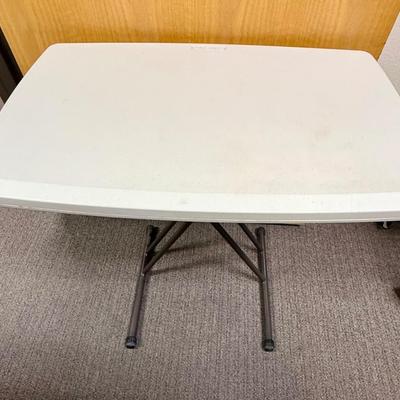 Sale Photo Thumbnail #541: Near-new condition. No rust or damage, very clean table.