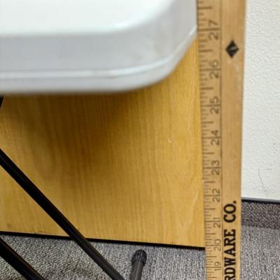 Sale Photo Thumbnail #539: Near-new condition. No rust or damage, very clean table.