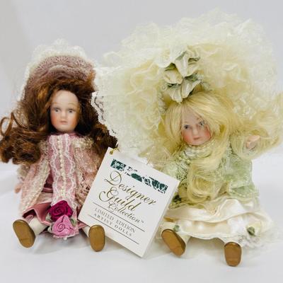 Sale Photo Thumbnail #318: in good condition with tags attached