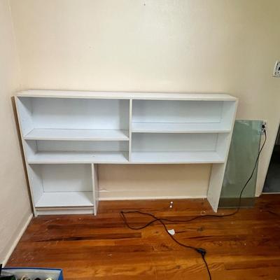 Lot 193 Odd book shelf