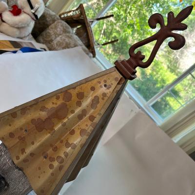 Lot 203 Bird house & crystal display