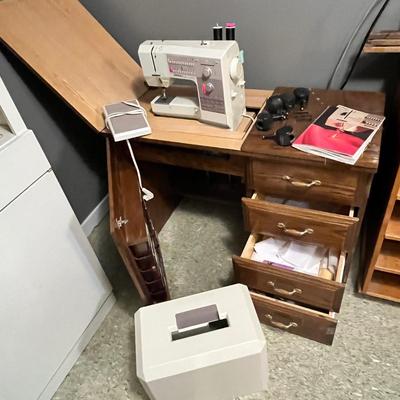 Lot 2 Bernina Quilting Sewing Machine w/ case