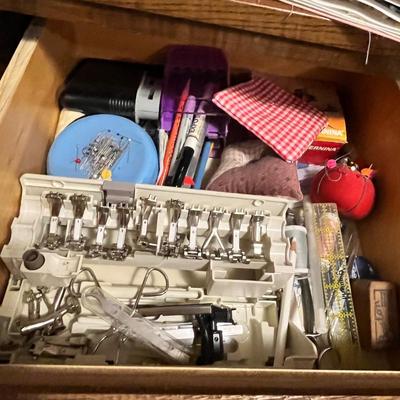 Lot 2 Bernina Quilting Sewing Machine w/ case