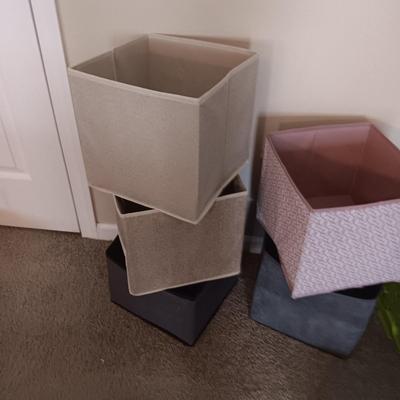 VARIOUS ORGANIZING CONTAINERS