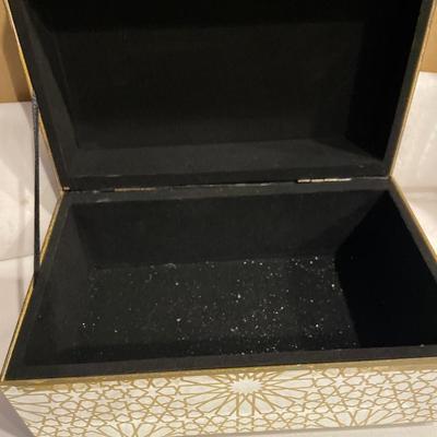 Mirror box with green jewelry box