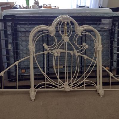 Enameled Metal Day Bed with Trundle