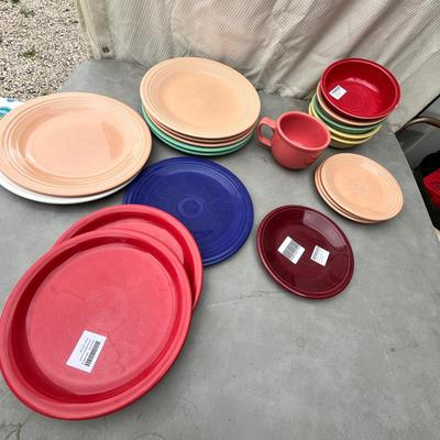 Lot 8 Fiesta Dinnerware