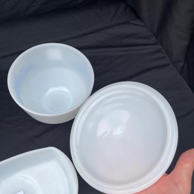 Lot 9 Federal Blue Rose Cookware