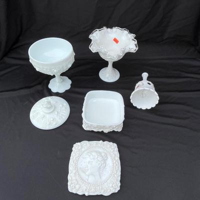 Lot 15 Milk Glass lot