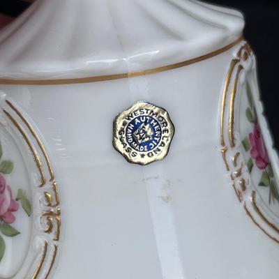 Lot 15 Milk Glass lot