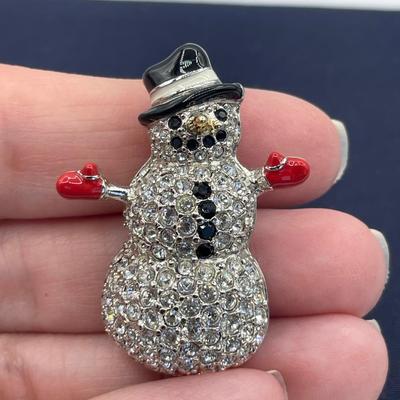 Swarovski Crystal Snowman Pin 2003