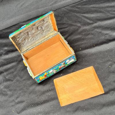 Sale Photo Thumbnail #120: Very cute, probably was used as a cigarette box.