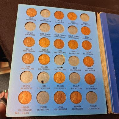 PARTIAL BOOK OF LINCOLN HEAD CENT