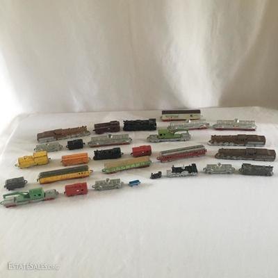 Lot 89 - Tootsie Toy Trains 