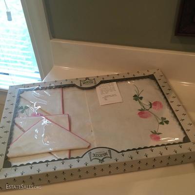 Lot 94 - Table Linens and Placemats