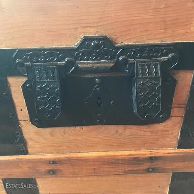 Lot 11 - Antique Steamer Trunk with Lift Out Tray