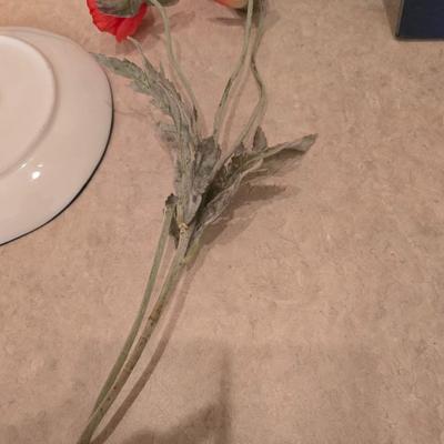 Boho Floral Décor Lot – Canvas Art, Ceramic Candle Plate, Faux Poppies & More (5-Piece Set)