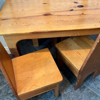 Children’s table and chairs 20Hx36Lx24D