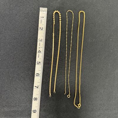 -135- COSTUME | Assortment Of Gold Tone Necklaces