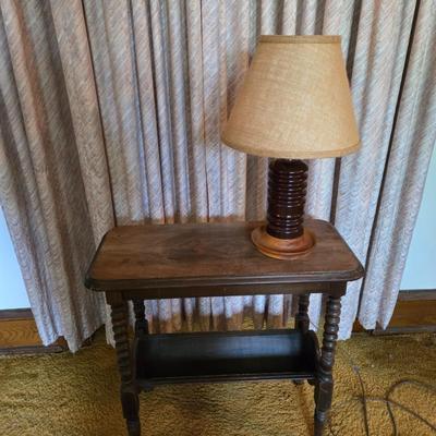 LOT 68D: Vintage Davis Birely Table Co, Side Table and Ceramic Table Lamp