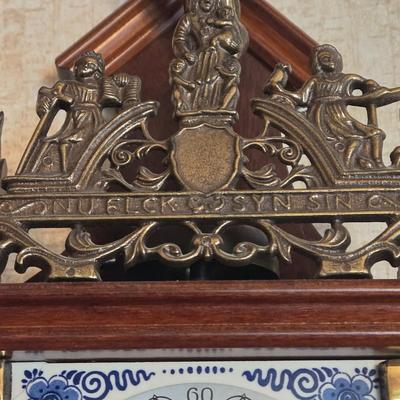 LOT 78K: Vintage Dutch Zaanse-Style Atlas Pendulum Wall Clock