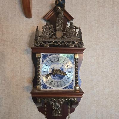 LOT 78K: Vintage Dutch Zaanse-Style Atlas Pendulum Wall Clock