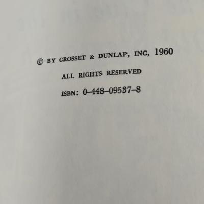 LOT 87L: Nancy Drew and The Bobbsey Twin Books