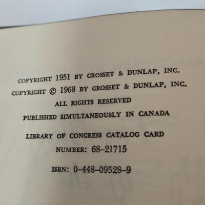 LOT 87L: Nancy Drew and The Bobbsey Twin Books