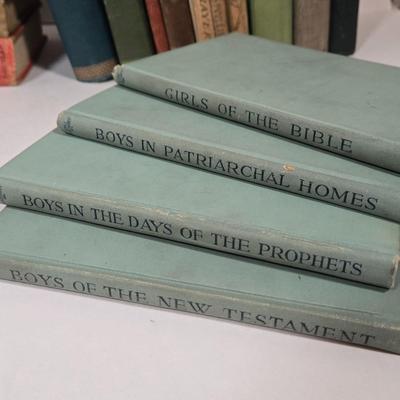 LOT 92L: Antique and Vintage Books