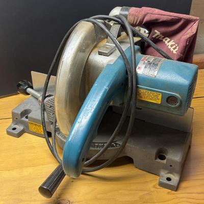 LOT 128B: Makita 10” Miter Saw LS1020