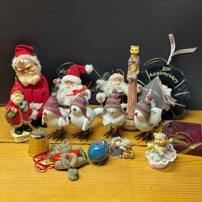 LOT 138B: Vintage Assortment of Christmas Ornaments, Stocking and Decorations!