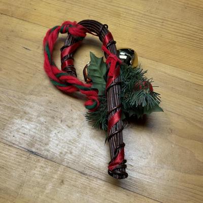 LOT 138B: Vintage Assortment of Christmas Ornaments, Stocking and Decorations!