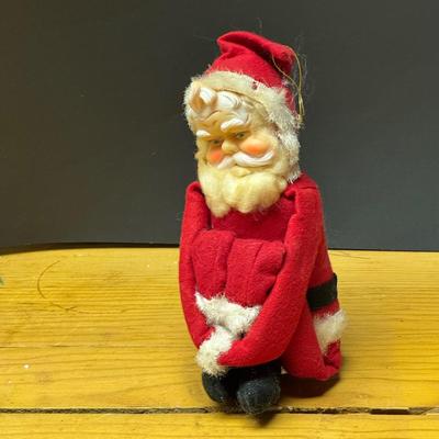 LOT 138B: Vintage Assortment of Christmas Ornaments, Stocking and Decorations!