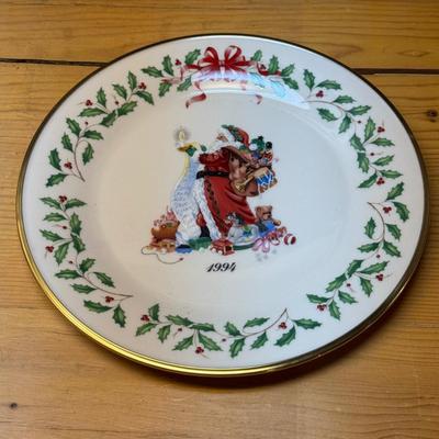 LOT 180B: Christmas in July! Lenox Christmas Plate, Couple of Stockings, Santa Figures and More!