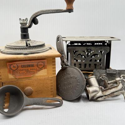 LOT 193K: Vintage/Antique Kitchen Accessories - Coffee Mill, Toaster, & More!
