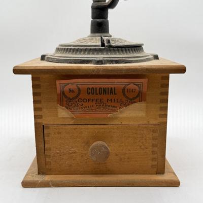 LOT 193K: Vintage/Antique Kitchen Accessories - Coffee Mill, Toaster, & More!