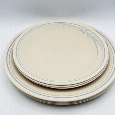 LOT 194K: Collection of Corning Ware Dish Sets