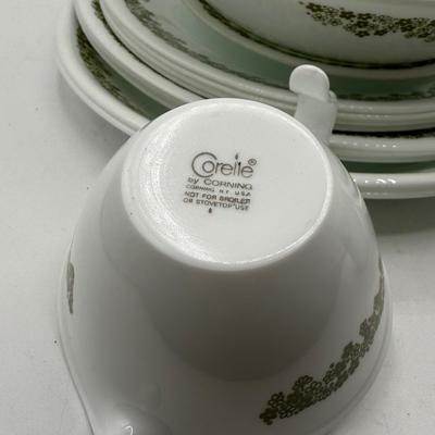 LOT 194K: Collection of Corning Ware Dish Sets