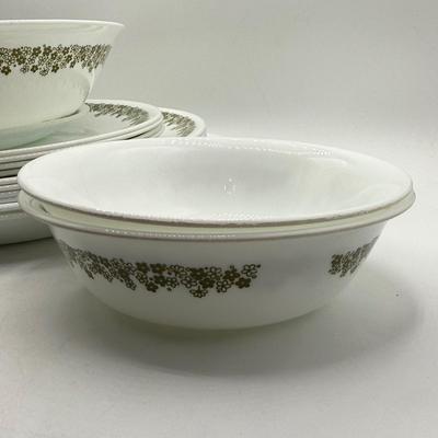 LOT 194K: Collection of Corning Ware Dish Sets