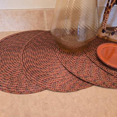 Amber Glass Vase, Hand-Carved Giraffe, and Safari Fun Decor Lot