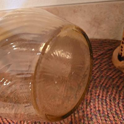 Amber Glass Vase, Hand-Carved Giraffe, and Safari Fun Decor Lot