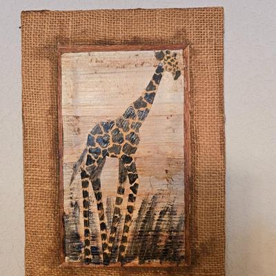 Safari-Themed Decor Set – Woven Vase, Carved Giraffe & Framed Wall Art