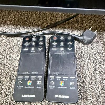 Sale Photo Thumbnail #567: Model UN43TU700D, from 2020. Tested, works as expected. Includes 2 remotes.
