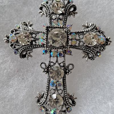 Cross Beautiful Brooch/pin