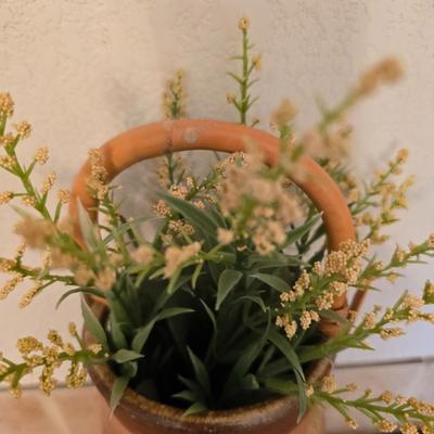 Neutral Rustic Decor Set – Pottery Vase, Clock, Candle, & Table Linens