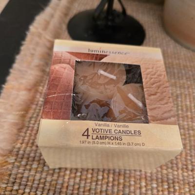 Neutral Rustic Decor Set – Pottery Vase, Clock, Candle, & Table Linens