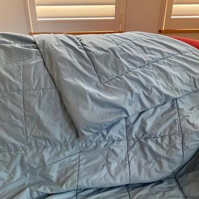Blue Comforter, Twin size